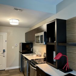 TownePlace Suites Mobile Saraland - The Kitchenette