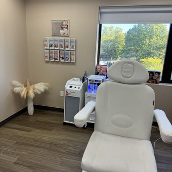 Maria Al-Basha, MD, FAAD - Dermatologists Near Me - Rockford, Illinois Maria Al-Basha, MD, FAAD - Dermatologists Near Me - Rockford, Illinois