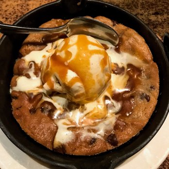 Crosby's Kitchen - cookie skillet - American Near Me - Chicago, Illinois Crosby's Kitchen - cookie skillet - American Near Me - Chicago, Illinois