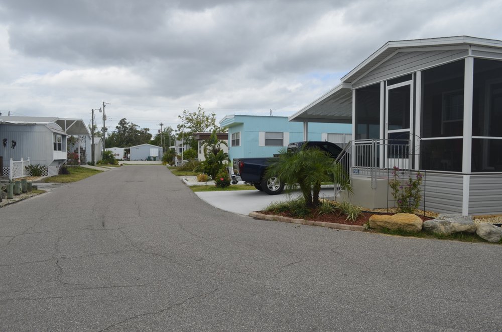 MERRITT ISLAND VILLAGE Updated August 2024 327 Silver Oaks Ave