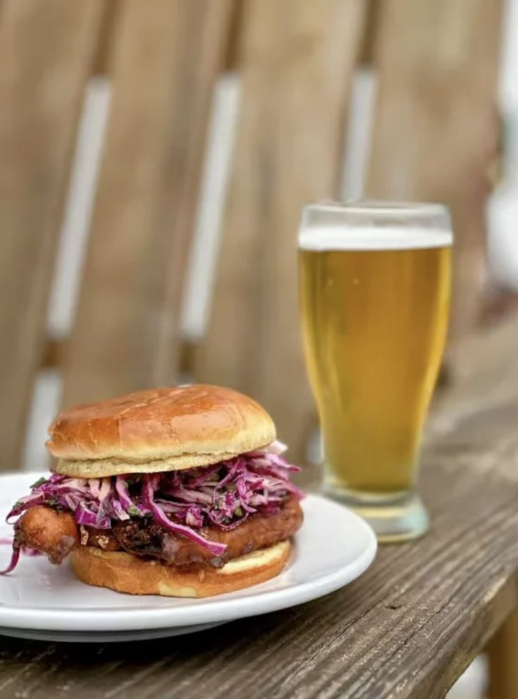 Tilly's Tiki Bar and Grill Image