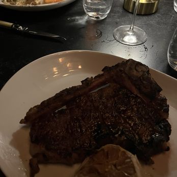 Fioretta - Italian Near Me - Chicago, Illinois