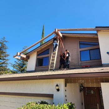 Heriberto Reyes - Removing a heavy plank wiht only a ladder and  straps impressive! - Handyman Near Me - Chatsworth, California
