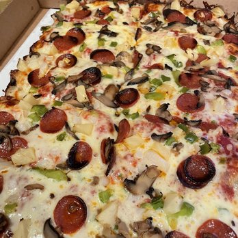 Green Lantern Pizza - XL Square pizza w/ various toppings - Pizza Near Me - Troy, Michigan
