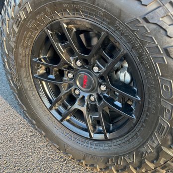 Commonwealth Car Wash - Supposedly clean rims - Car Wash Near Me - Fullerton, California