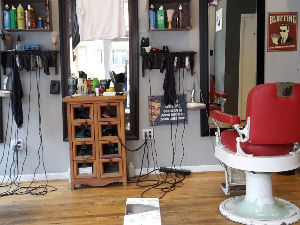 The Basement Barber Logo