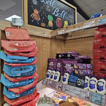 Trader Joe's - More mini insulated lunch bags! - Grocery Near Me - Burien, Washington
