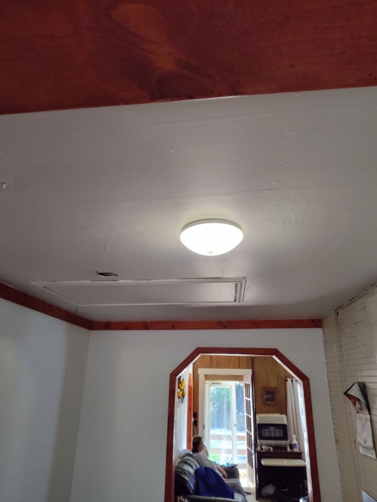 Slide of Tracy's Handyman