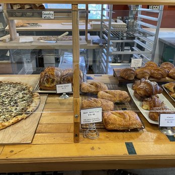 Bread & Roses Bakery - a variety of bread and pastries - Bakeries Near Me - Yachats, Oregon Bread & Roses Bakery - a variety of bread and pastries - Bakeries Near Me - Yachats, Oregon