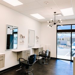 The Elite Collective  - Salon stations