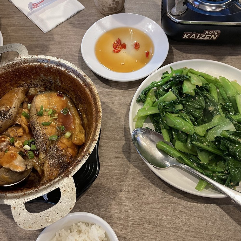 Cá kho & Chinese broccoli w/garlic Cá kho & Chinese broccoli w/garlic