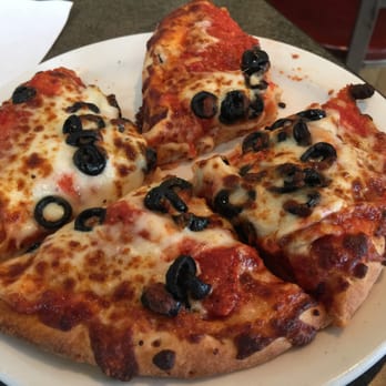 Big Bob's Pizza - My kid just wanted black olives. I'm looking forward to trying some of the other toppings - Pizza Near Me - Grand Rapids, Michigan Big Bob's Pizza - My kid just wanted black olives. I'm looking forward to trying some of the other toppings - Pizza Near Me - Grand Rapids, Michigan