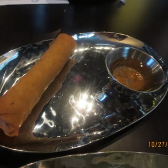 98 Asian Bistro - A tasty fried Spring Roll, nicely plated. - Thai Near Me - High Point, North Carolina 98 Asian Bistro - A tasty fried Spring Roll, nicely plated. - Thai Near Me - High Point, North Carolina