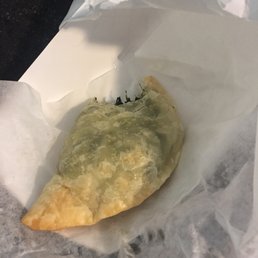 EmpaNONO gross dough mass with internal frozen spinach mass. EmpaNONO gross dough mass with internal frozen spinach mass.