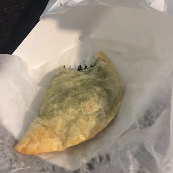 Tango Food Truck - EmpaNONO gross dough mass with internal frozen spinach mass. - Argentine Near Me Tango Food Truck - EmpaNONO gross dough mass with internal frozen spinach mass. - Argentine Near Me