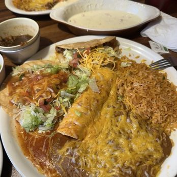 Casa Sanchez - Large Combination with tostada, taco, and chicken Enchilada. - Mexican Near Me - Fairplay, Colorado