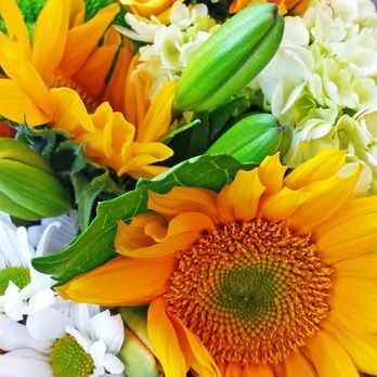 Trader Joe's - a $10 arrangement (there's more to it than shown) - Grocery Near Me - Millburn, New Jersey