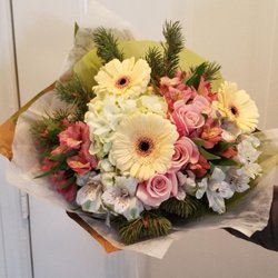Hollie And Pine Floristry - Custom floral arrangement