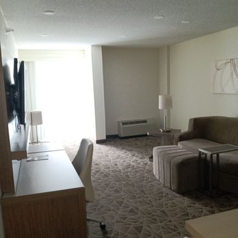 Courtyard by Marriott Miami Downtown/Brickell Area - Hotels Near Me - Miami, Florida