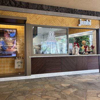 Junbi - Waikiki - Outside (near Royal Hawaiian Center stage) - Coffee & Tea Near Me - Honolulu, Hawaii Junbi - Waikiki - Outside (near Royal Hawaiian Center stage) - Coffee & Tea Near Me - Honolulu, Hawaii