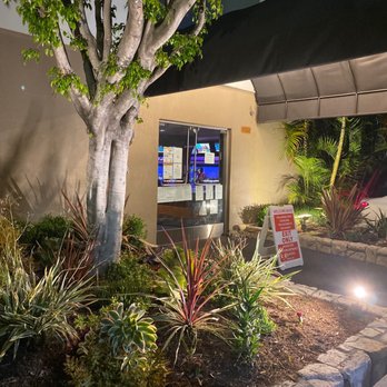 Pinz Bowling Kitchen + Bar - Bowling Near Me - Studio City, California Pinz Bowling Kitchen + Bar - Bowling Near Me - Studio City, California