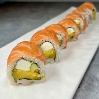 J Sushi Orange - Mango & Salmon Roll - Sushi Bars Near Me - Orange, California J Sushi Orange - Mango & Salmon Roll - Sushi Bars Near Me - Orange, California