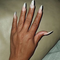 Georgia nail tech