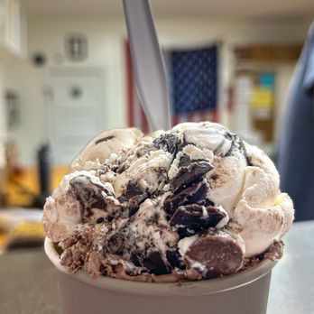 Scoops Ice Cream Shop - Ice cream - Ice Cream & Frozen Yogurt Near Me - Duxbury, Massachusetts Scoops Ice Cream Shop - Ice cream - Ice Cream & Frozen Yogurt Near Me - Duxbury, Massachusetts
