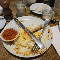 Slowpoke Espresso - Scrambled eggs with bacon and chilli jam. Simple but delish