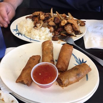 Noodle Bar - Pork egg rolls, BBQ chicken, spicy wings, chicken chowmein and Thai ice tea with boba - Vietnamese Near Me - Marina, California Noodle Bar - Pork egg rolls, BBQ chicken, spicy wings, chicken chowmein and Thai ice tea with boba - Vietnamese Near Me - Marina, California