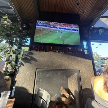 Third Window Brewing - Indoors - Breweries Near Me - Carpinteria, California