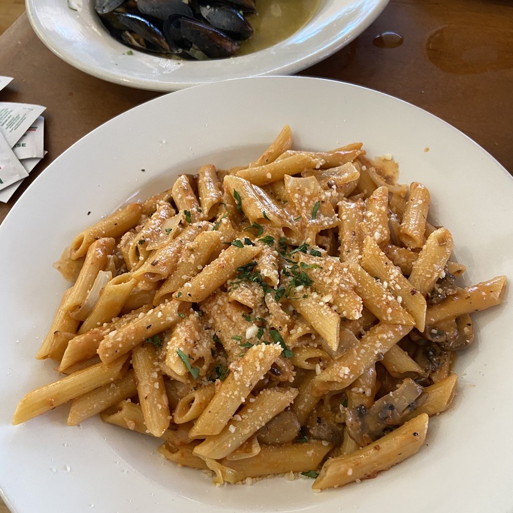 Avellinos - Mussels in white wine and lemon sauce and vodka sauce with penne - Pizza Near Me - Blacksburg, Virginia Avellinos - Mussels in white wine and lemon sauce and vodka sauce with penne - Pizza Near Me - Blacksburg, Virginia