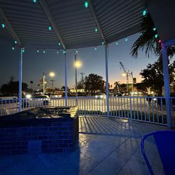 Hooked Island Grill