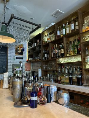 Entwine Cocktail Bar by null