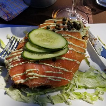 Cafe het Palais - Farmhouse Smoked Salmon - Cafes Near Me - Amsterdam, New Hampshire
