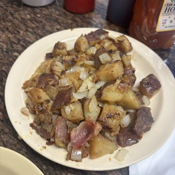 Chuck Wagon Restaurant - The sautéed potatoes!' - Sandwiches Near Me - Miami, Florida Chuck Wagon Restaurant - The sautéed potatoes!' - Sandwiches Near Me - Miami, Florida