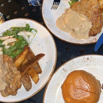 The Water Trough - Burger, chicken fried steak - Comfort Food Near Me - Austin, Texas