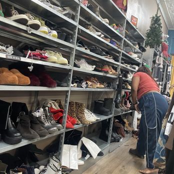Buffalo Exchange - Women's Clothing Near Me - Dallas, Texas Buffalo Exchange - Women's Clothing Near Me - Dallas, Texas