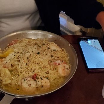 Jimmy Seas Pan Pasta - Shrimp & scallop liguini - Italian Near Me - Oak Bluffs, Massachusetts Jimmy Seas Pan Pasta - Shrimp & scallop liguini - Italian Near Me - Oak Bluffs, Massachusetts
