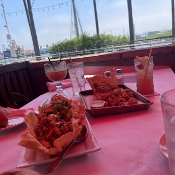 Gladstone's - Seafood Near Me - Long Beach, California Gladstone's - Seafood Near Me - Long Beach, California