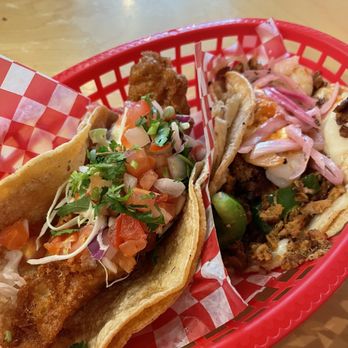 Seven Lives Tacos y Mariscos - Mexican Near Me - Toronto, Ontario
