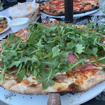 Cena 081 - Aragula and prosciutto pizza - Italian Near Me - Westbury, New York Cena 081 - Aragula and prosciutto pizza - Italian Near Me - Westbury, New York