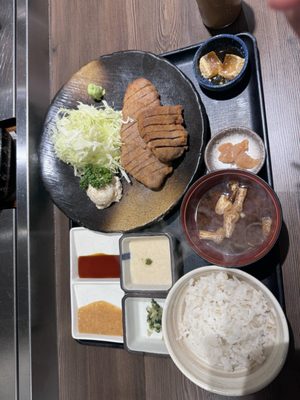 Gyukatsu Motomura Nishi Shinjuku by null