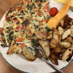 Cora's - Theo veggie omelette