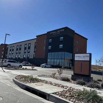 Atwell Suites - Outside View - Hotels Near Me - Denver, Colorado
