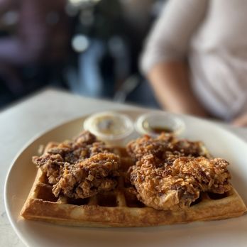 H Cafe - Buttermilk Fried Chicken Waffle - Breakfast & Brunch Near Me - Los Angeles, California