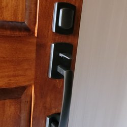Masterworks In Wood - Front view of hardwear