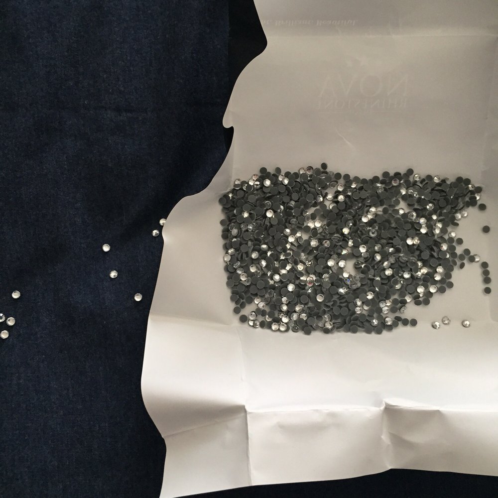 Nova Rhinestone - This is inside of pack of Clarus SS 16 (smaller size) camera doesn't do justice. These are hot fix, glue already on the back - Accessories Near Me - Los Angeles, California Nova Rhinestone - This is inside of pack of Clarus SS 16 (smaller size) camera doesn't do justice. These are hot fix, glue already on the back - Accessories Near Me - Los Angeles, California