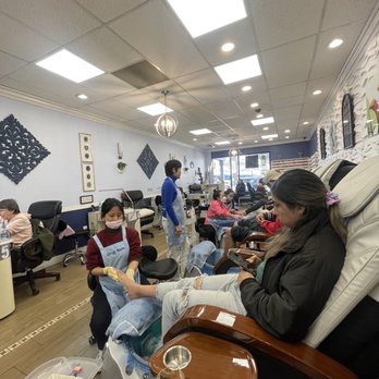Sandy Nails - The salon - Nail Salons Near Me - San Diego, California