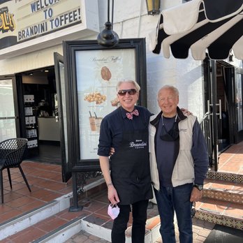 Desert Tasty Tours - Arnie at Brandini's toffee - Tours Near Me